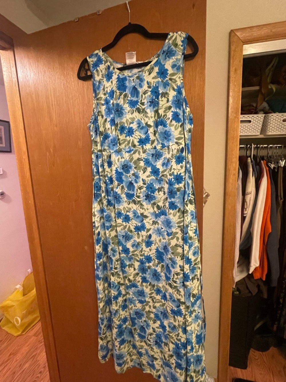 Blue Floral Sleeveless Maxi Dress - Classic Summer Style